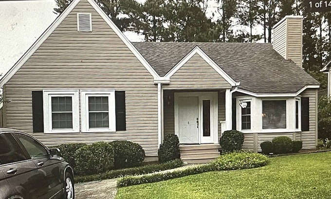 Houndslake Casa | Clean Bright Newly Renovated Home