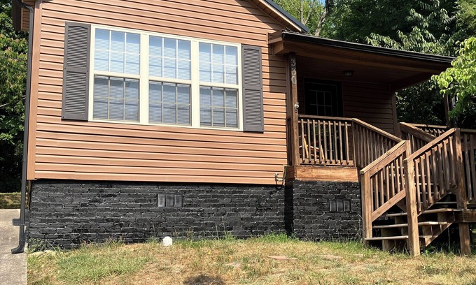 Greeneville Cabaña | Clean, Comfortable, Private