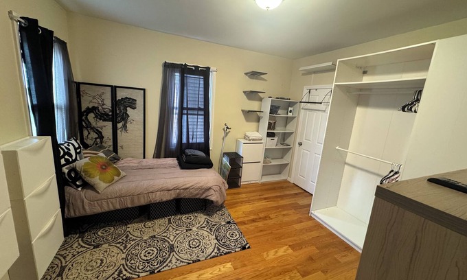 Linden Apartamento | Clean comfy smoke friendly 2 bedroom stay