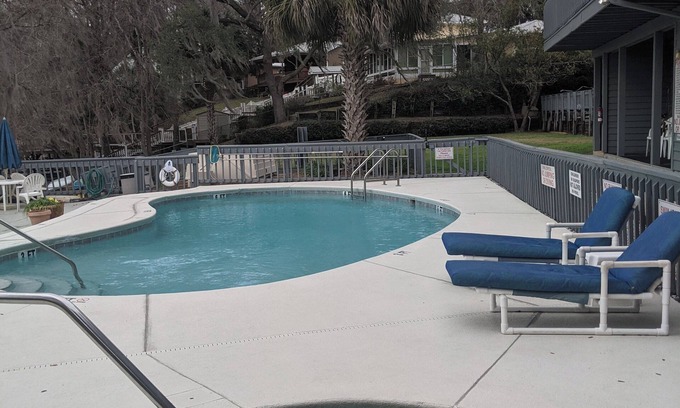 Dunnellon Condominio | Clean Condo w/Pool Withlacoochee & Rainbow River