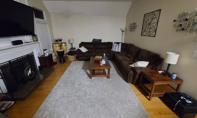 Huntersville Casa | CLEAN/ NEAR Interstate get to Charlotte or Lake Norman within 15 mins.