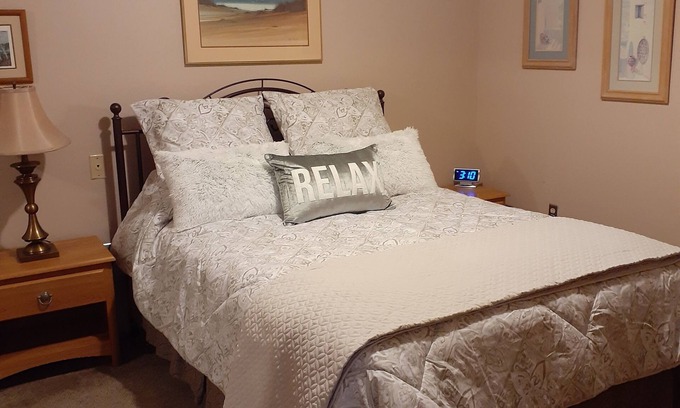 Apache Junction Casa | Clean, quiet home Apache Junction Available Apr 7th 2025 thru Nov 25 2025