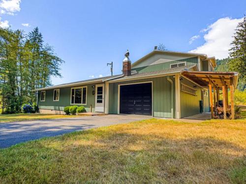 Tillamook Casa | Clear Creek Cabin