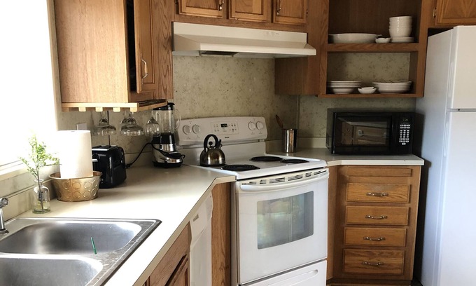 Kelseyville Casa | Clearlake Riviera Jewel Cozy, Comfortable, Clean