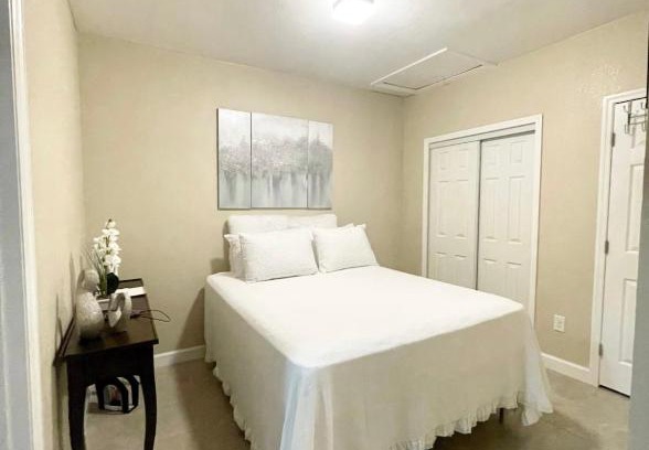 Clearwater Casa | Clearwater's Gem (9 MINUTES TO BEACH & PRVT ENT SUITE)