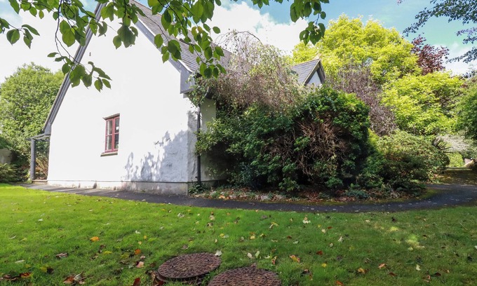 St Wenn Cabaña | CLEMATIS - LODGE 16, family friendly, with a garden in Wadebridge
