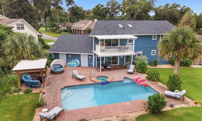 Ocala Casa | Cleopatra's Sunset in Ocala