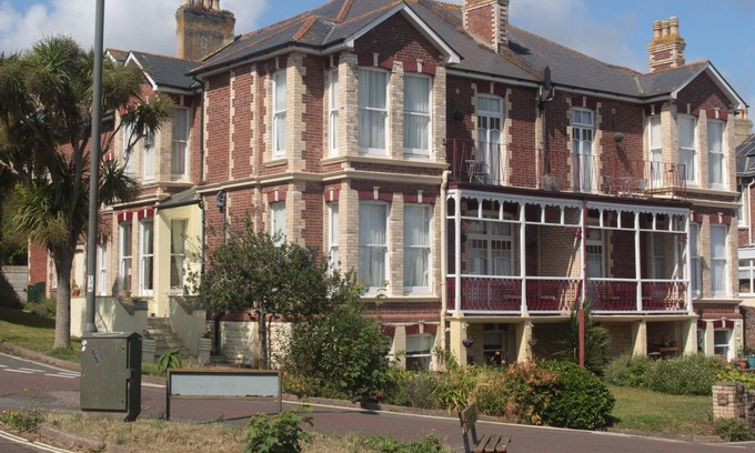 Roundham Hotel | Cleve Court Hotel