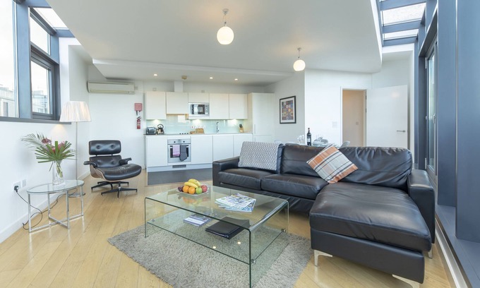 Redcliffe Apartamento | Cleyro Serviced Apartments-Finzels Reach