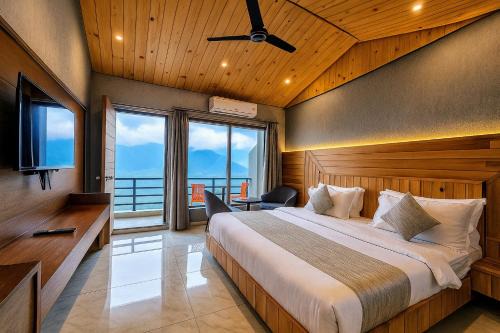 Mussoorie Hotel | Cliff On The Edge - A Premium Property