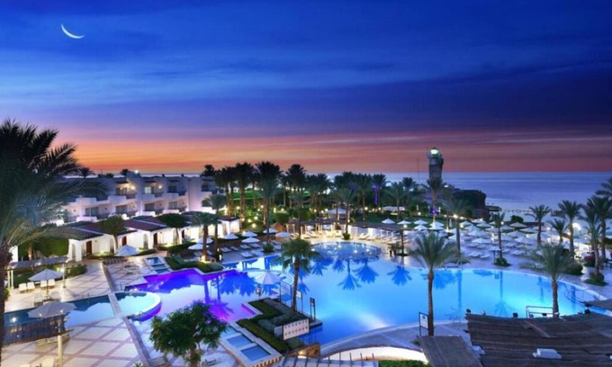 El Hadaba Hotel | Cliffside Retreat | 4 Family-friendly Rooms w/ Pools, Snorkeling & Beach Access