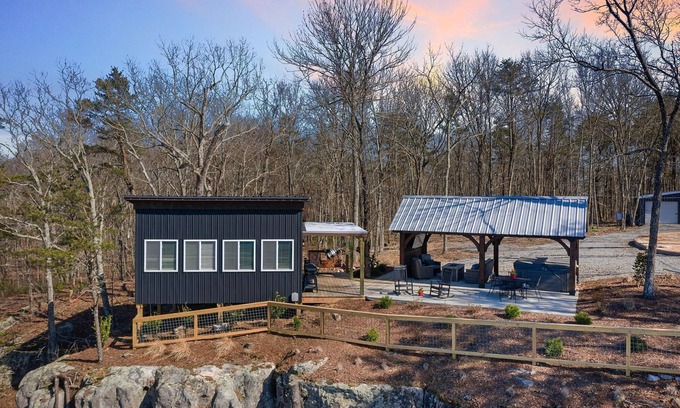 Dunlap Casa | Cliffside Tiny Home w/ Panoramic Views & Hot Tub!