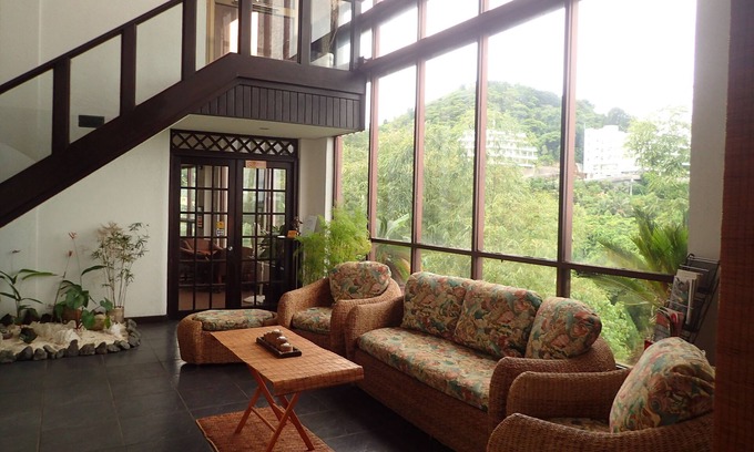 Meyungs Hotel | Cliffside View Hotel