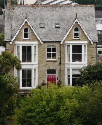 Truro Cama Y Desayuno | Cliftons Guest House