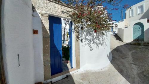South Rhodes Casa | Clive and Bifi's house