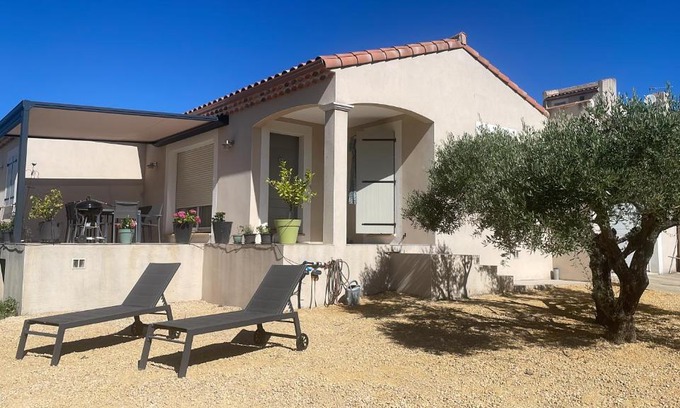 Aramon Villa | CLOS DES ROMPUDES