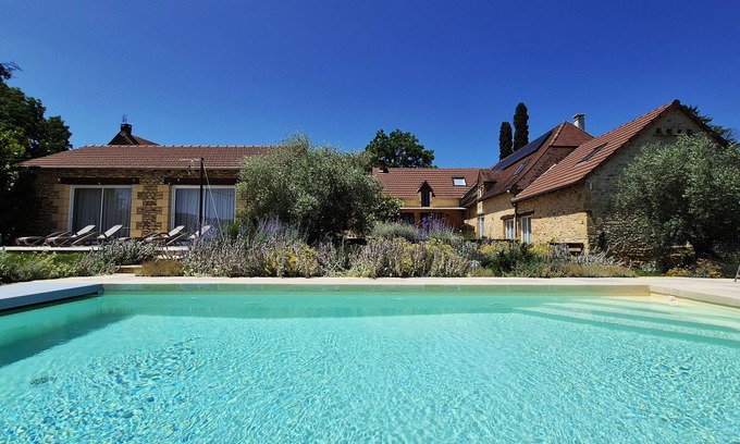 Sarlat-la-Caneda Casa | Villa en Sarlat con piscina - 8 personas - 4 habitaciones - tranquila y relajante