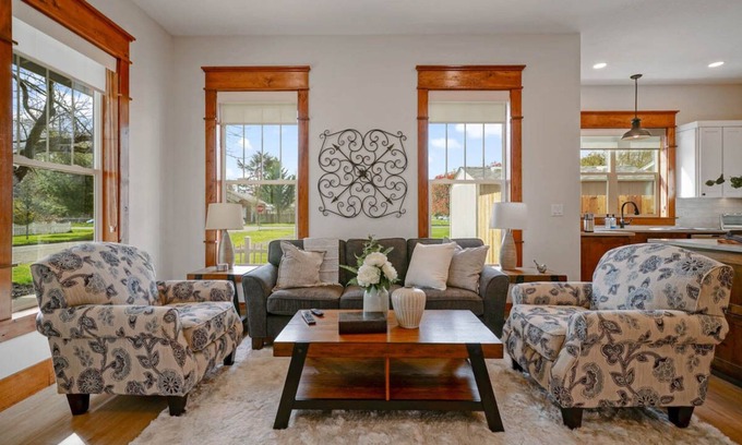 Independence Casa | Close access to the Willamette Valley Wineries
