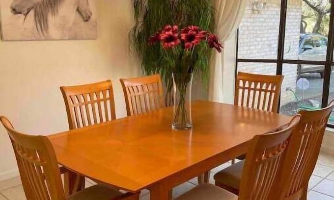 Hidden Creek Casa | Close to 6 Flags Airport & Downtown 3BR sleeps 10