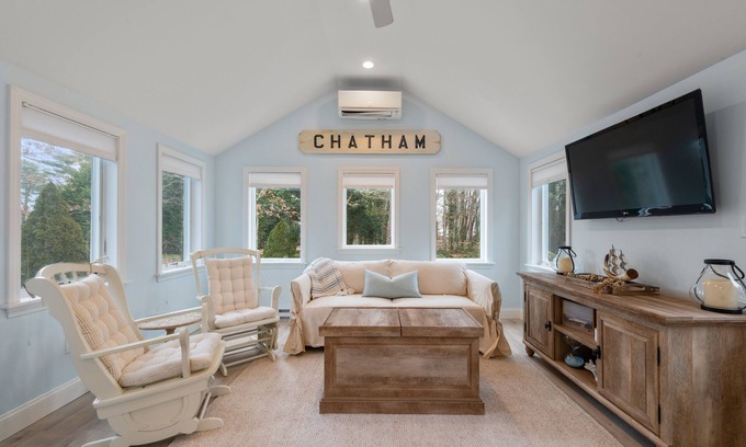 West Chatham Cabaña | Close to Beach Renovated Dog Friendly Cape Cottage