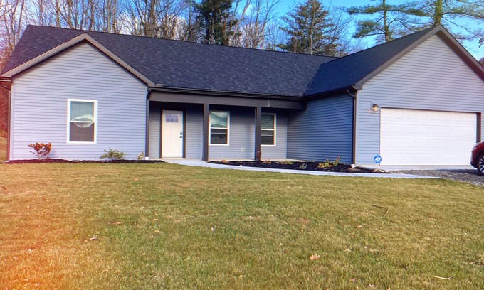 Etna Casa | Close to Cornell University, IC, wine trails, airport, waterfalls & more!