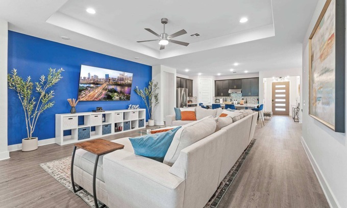 Austin Casa | Close to CotA & Downtown | Spacious & Luxe | 4BR
