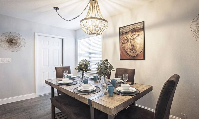 Plant City Casa | Close to Disney Spring ,Tampa, dinosaur world, Legoland ,EPCOT