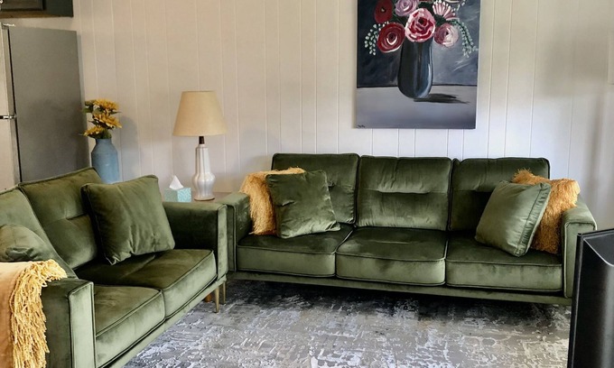 Johnson City Casa | Close to everything with all the comforts of home.
