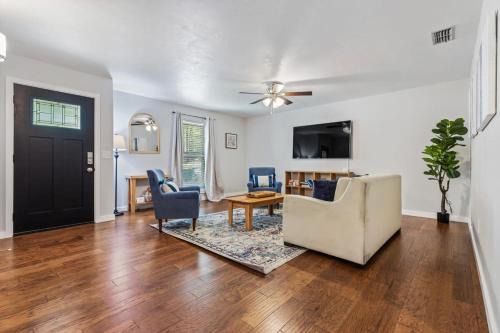 Little Rock Casa | Close to Everything Dining Shopping & Hiking