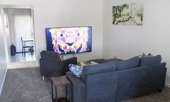 Riverside Apartamento | Close to everything place!