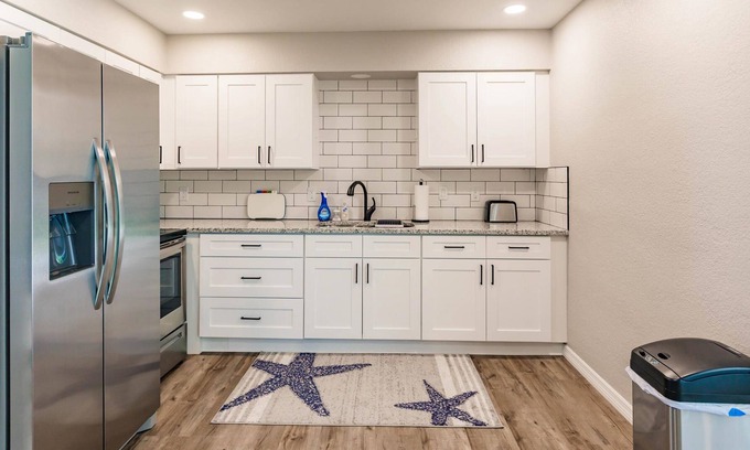 Charlotte Park Casa | Close to Fisherman's Village, historic downtown, and farmers market