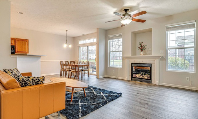 Carmel Casa | Close to Main Street: Townhome in Zionsville