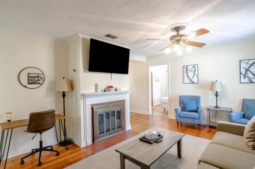 Mobile Casa | Close to Midtown & Parks - Little Blue