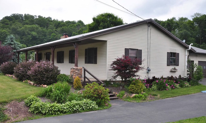 Spruce Creek Casa | Cerca de Penn State, Grier School, Juniata College, Raystown Lake, Tussey MTN