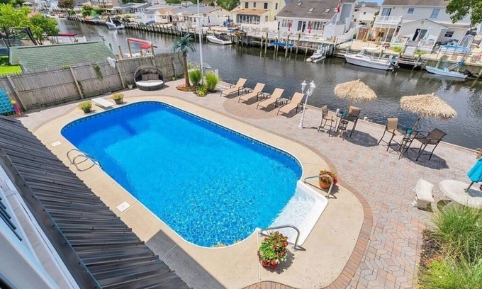 Bayville Casa | Close to Seaside Heights Jersey Shore Beach House