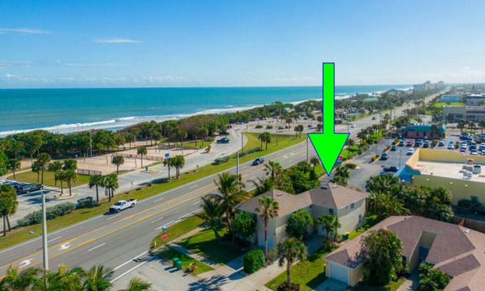 Indialantic Casa | Close to the Beach 3 BR 2 BA Relaxing Townhome - Dog Friendly