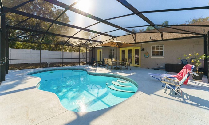 Lady Lake Casa | Close to the Villages, Disney World, and More