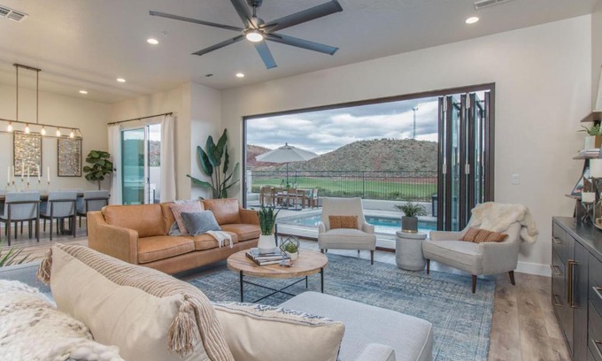 Washington Casa | Closest 8 Bedroom To Zion-Private Pool and Hot Tub! 2272