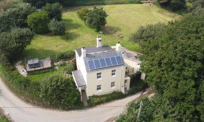Dartmouth Casa | Clotted Cream Cottage Countryside calm Close to beach Dartmouth Dog Friendly