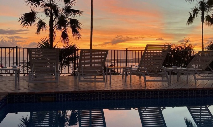 Estate Glucksberg and Grunwald Villa | ¡Nube nueve! Espectaculares puestas de sol, privacidad, piscina, spa, aire acondicionado, cerca de la ciudad y playas