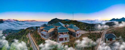 Bat Xat Hotel | Cloud Paradise Resort