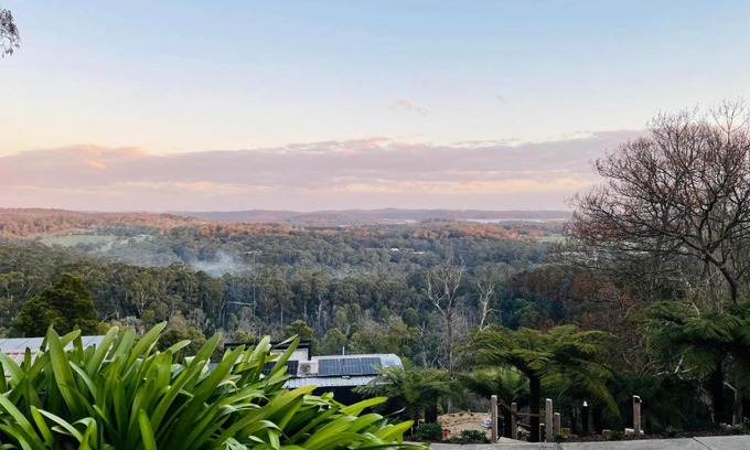 Menzies Creek Cama Y Desayuno | Cloud View Garden