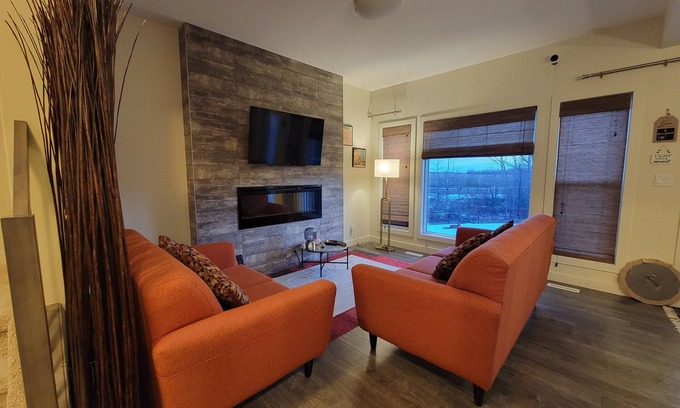 Southeast Edmonton Casa | Cloud9 at the hills