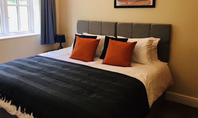 Woking Apartamento | Cloud9SA - Kingfisher Court