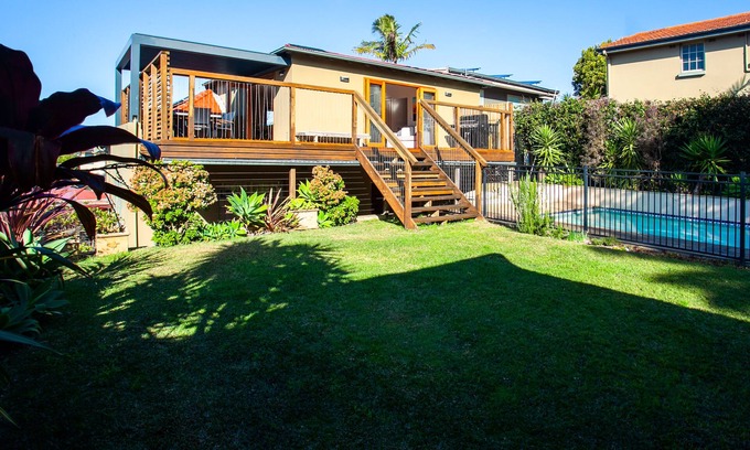 Randwick Casa | Clovelly Beach House with views