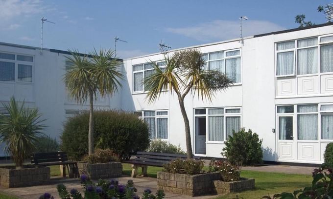 Dawlish Warren Villa | Clover Chalet103, Welcome Family Holiday Park, Dawlish Warren, Near Beach!