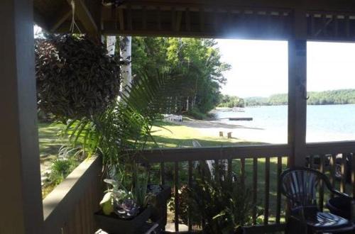 Algonquin Highlands Casa | Cloverleaf Cottages