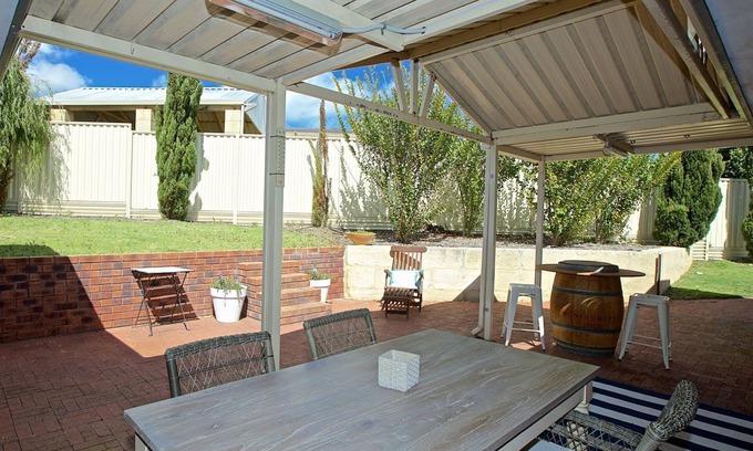 Duncraig Casa | Clovers Beach Cottage