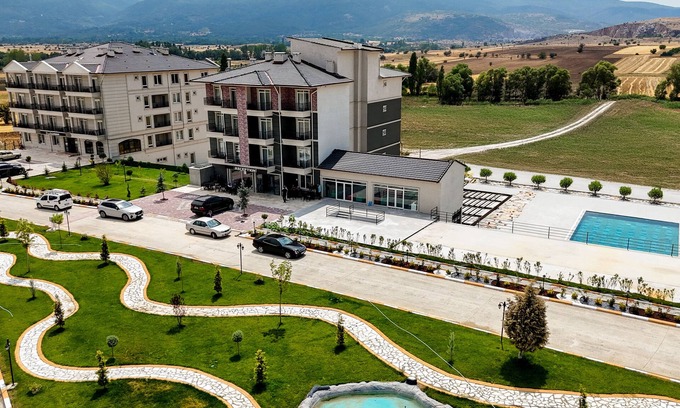 Yoncalı Koyu Hotel | Clovers Thermal Resort & Spa