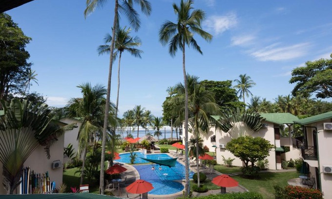 Jacó Hotel | Club del Mar Oceanfront